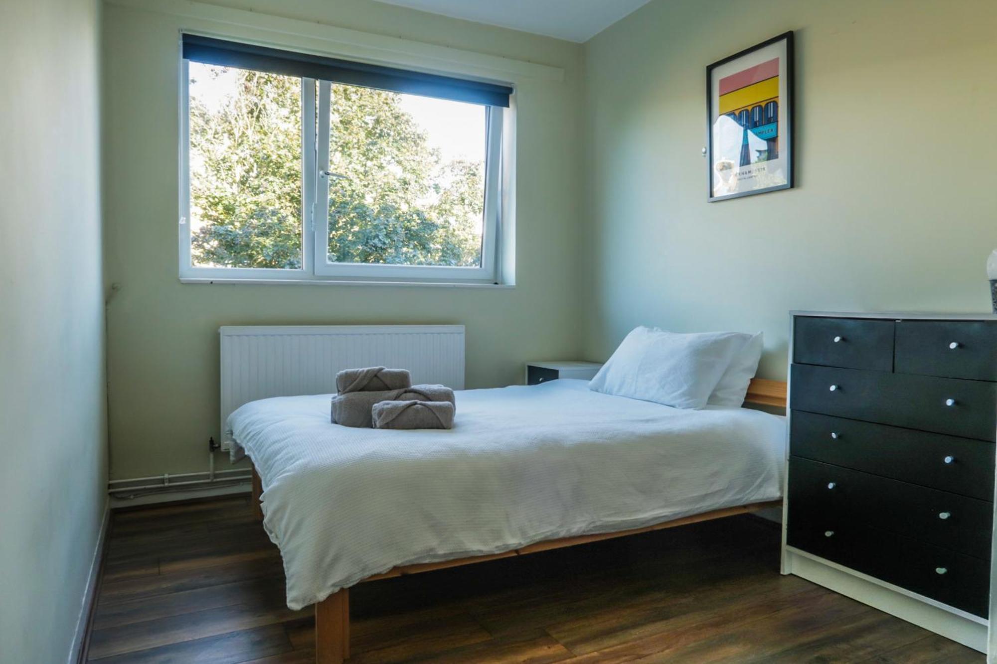Comfortable Room-only Guest house